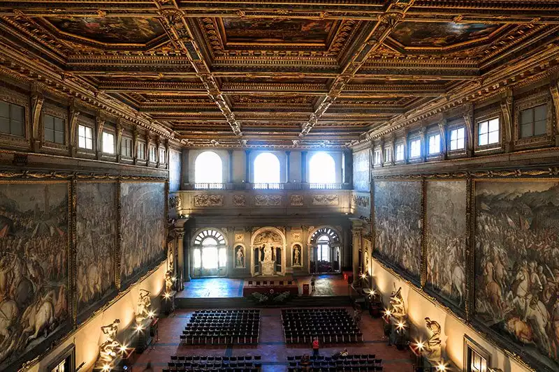 Palazzo Vecchio Besyuzler Salonu