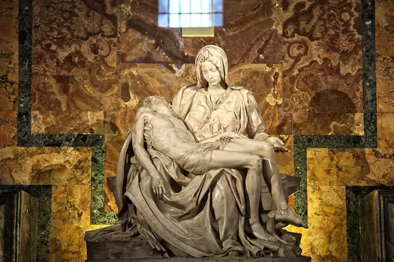 Vatikan Michelangelo Pieta Heykeli