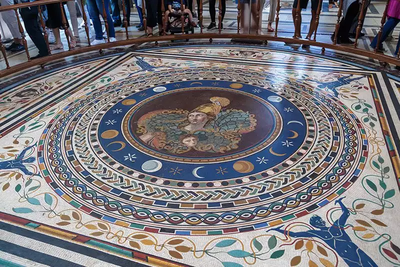 Vatikan Muzesi Yer Mozaigi