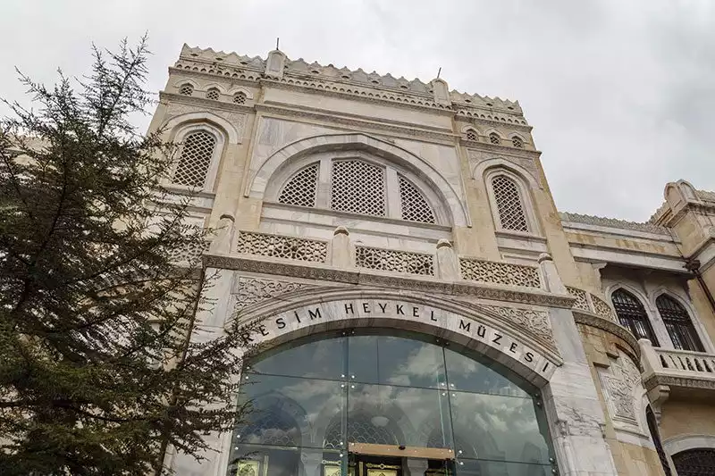 Ankara Resim Heykel Muzesi Binasi