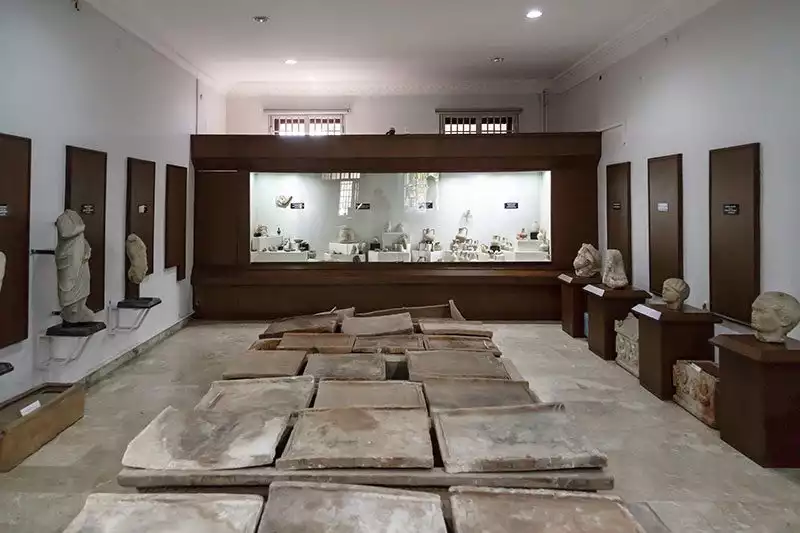 Mersin Arkeoloji Muzesi Salonlari