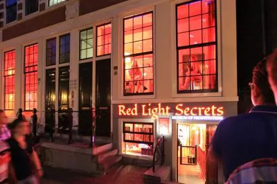 Red Light District In Amsterdam: Our Guide To What You Must Know
