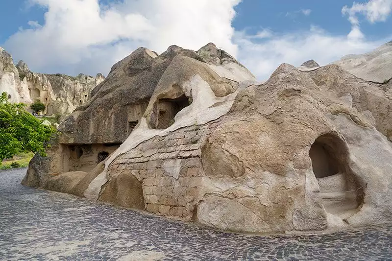 Kapadokya Goreme Aziz Basli Kilisesi Gezilecek Yerler