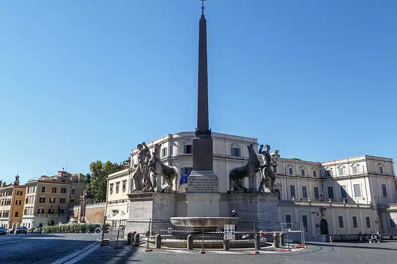 Piazza Del Quirinale Obeliski