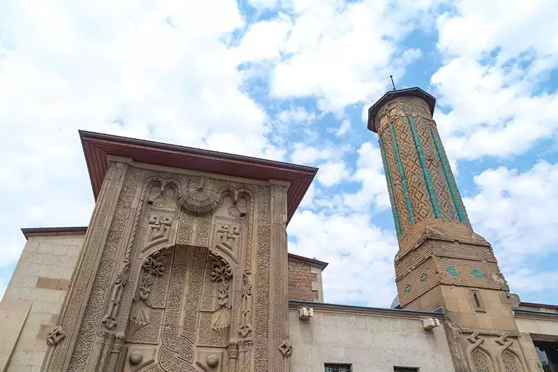 Ince Minare Medresesi Muzesi Minaresi