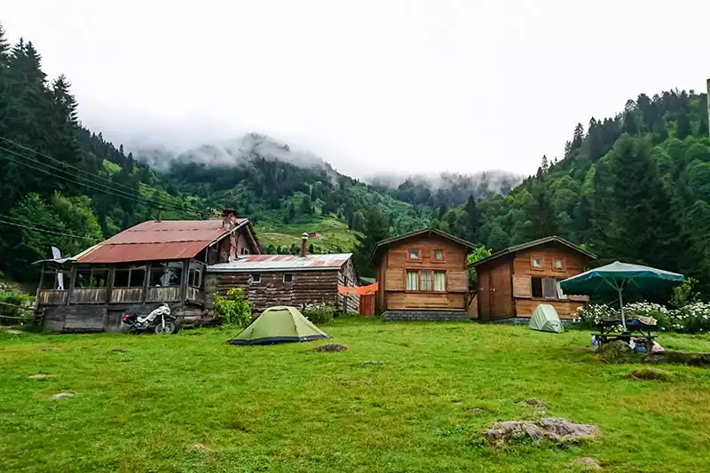 Rize Ayder Camping Ihlamurlar Altinda Bungalov Evler