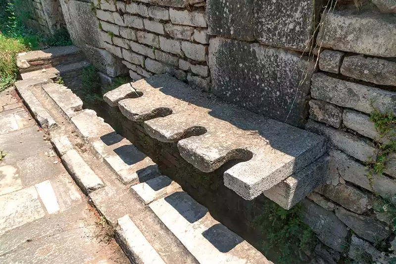 Sardes Antik Kenti Ortak Tuvaletler