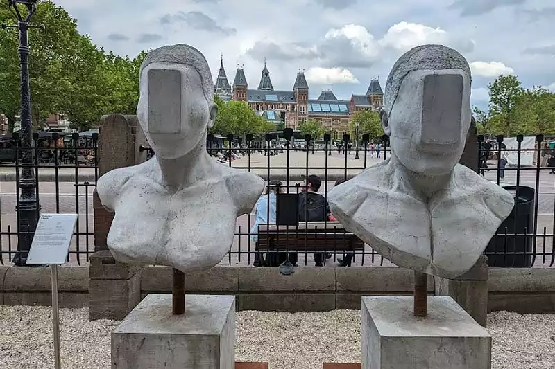 amsterdam moco museum sculptures