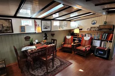 Houseboats In Amsterdam: A Guide To Live Differently