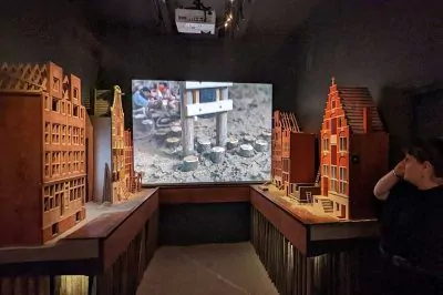 Museum of the Canals: How were Amsterdam Houses Built?